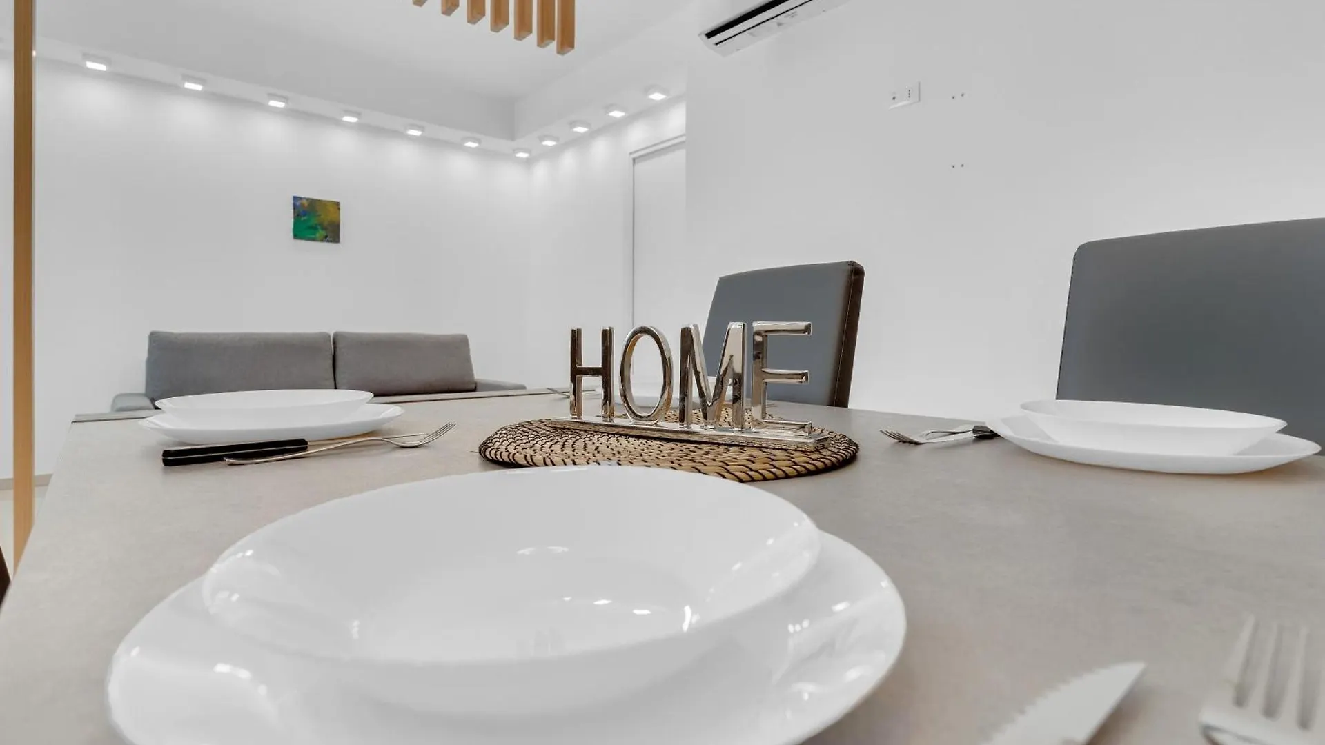 Ma6 - Duomo - Luxury Large Apartment - Central Milano 0*,